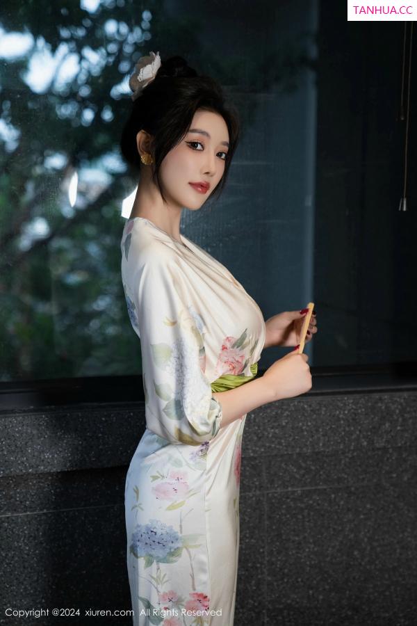 杨晨晨 sugar小甜心CC [XiuRen]高清写真图 2024.11.19 No.9470 杨晨晨Yome 丝袜美腿第8张图片